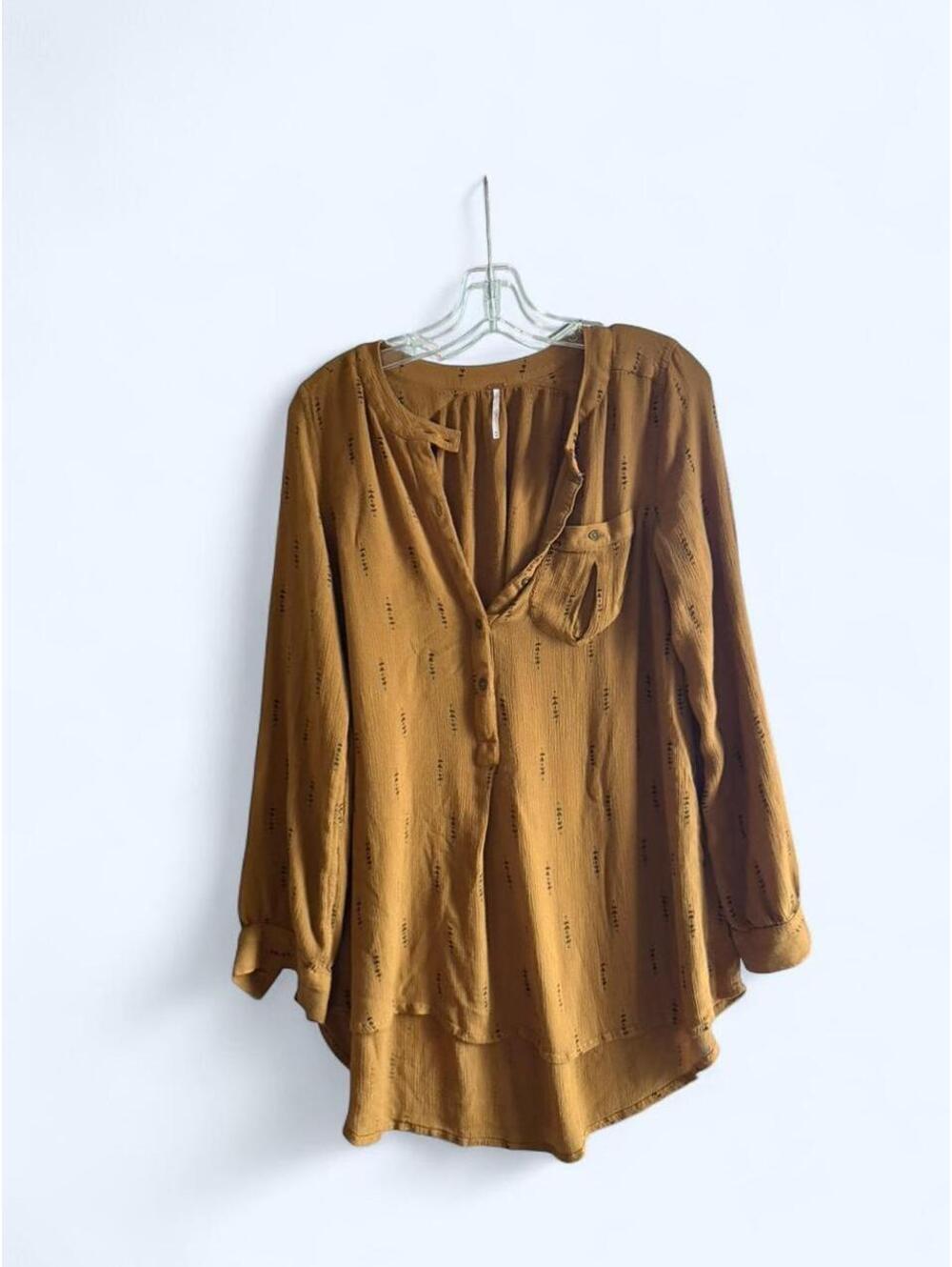 Free People button up boho blouse with all over print